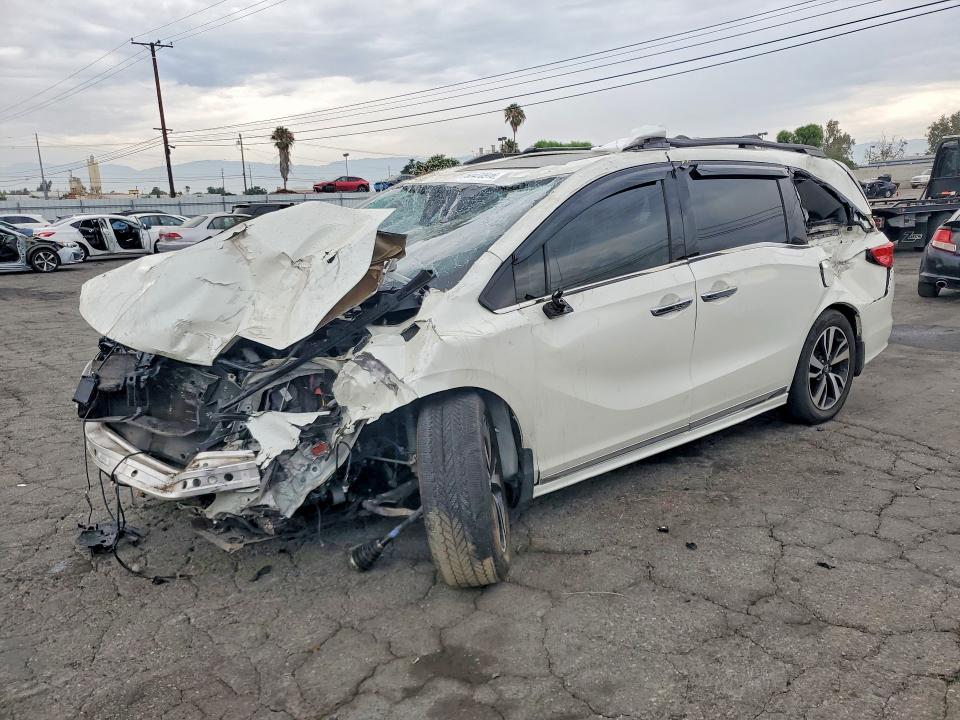 2018 Honda Odyssey VIN 5FNRL6H92JB112046 COPART salvage auction — ROLLOVER, Ca - Salvage Certificate, sold $600 on 2026-07-30 (photo 1)
