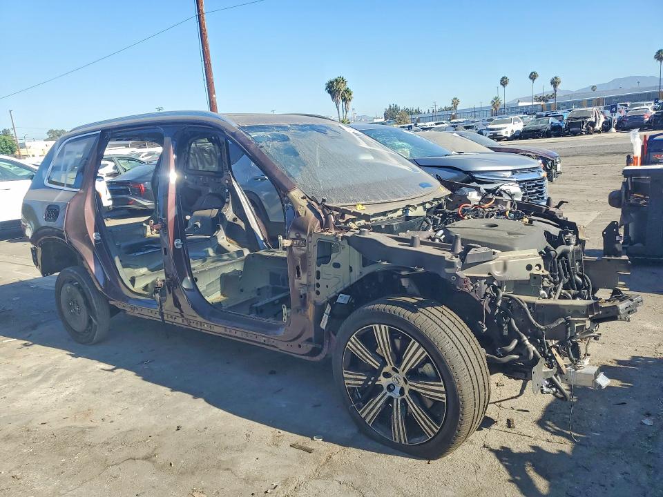 2025 Volvo Xc90 VIN YV4H60JG6S1349994 COPART salvage auction — STRIPPED, CA - SALVAGE CERTIFICATE, sold $7,200 on 2026-08-04 (photo 4)