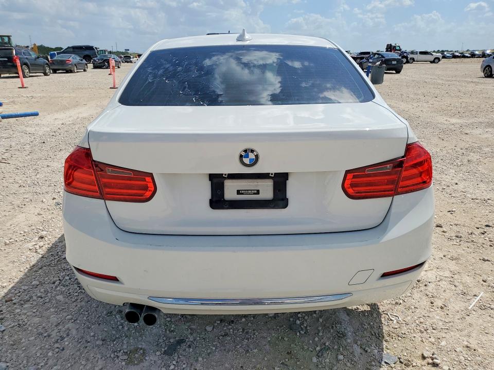 2013 BMW VIN WBA3B5C58DF593943 COPART salvage auction — MINOR DENT/SCRATCHES, Tx - Certificate Of Title (P), sold $3,250 on 2026-07-27 (photo 6)