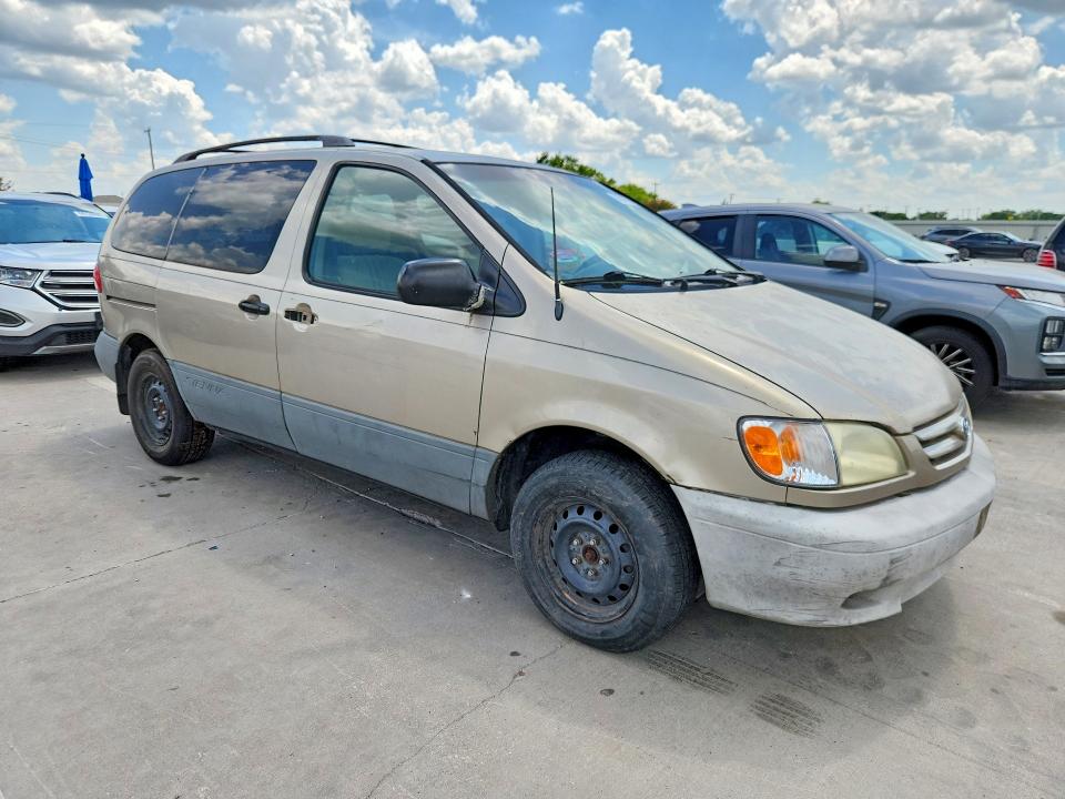 2001 Toyota Sienna VIN 4T3ZF19C01U400002 COPART salvage auction — SIDE, TX - CERT OF TITLE-REBUILT SALVAGE, sold $175 on 2026-07-09 (photo 4)
