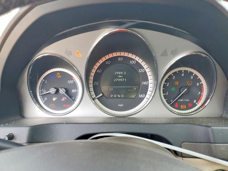 2011 Mercedes-benz C class VIN WDDGF5EBXBA509021 COPART salvage auction — WATER/FLOOD, Tn - Salvage Cert-Water Damage, sold $425 on 2026-08-13 (photo 9)