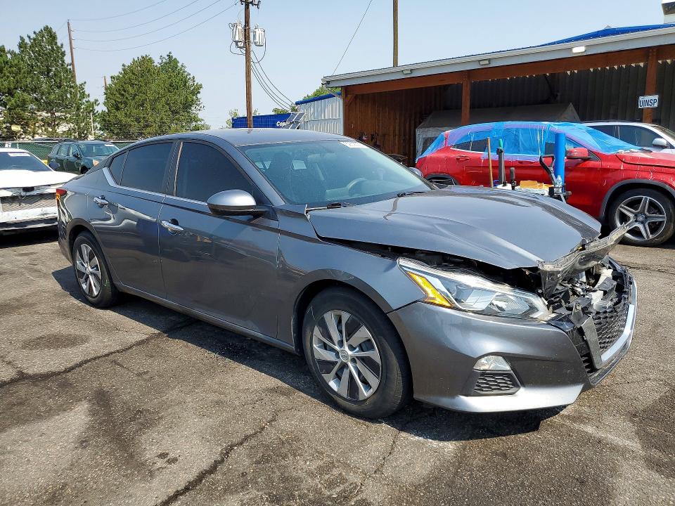 2019 Nissan Altima VIN 1N4BL4BVXKC246867 COPART salvage auction — FRONT END, CO - SALVAGE TITLE (P), sold $2,600 on 2026-07-09 (photo 4)