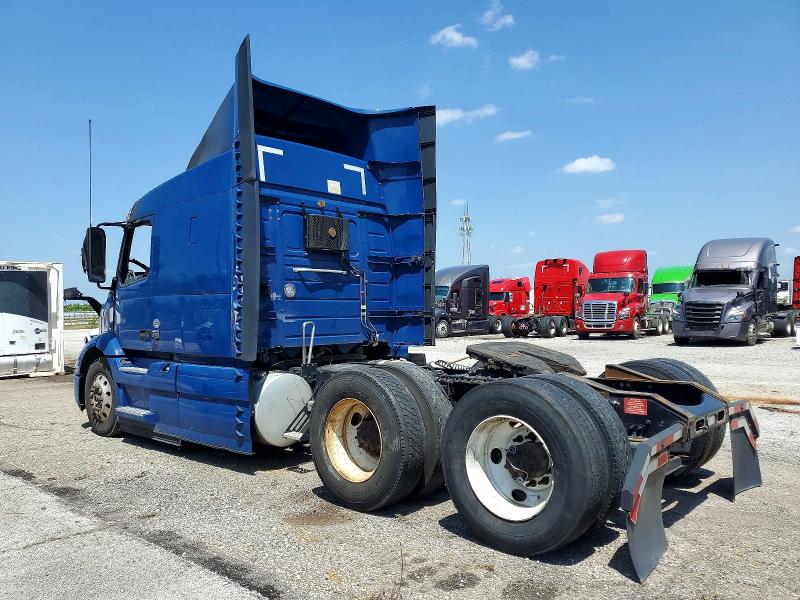 2020 Volvo Vnr VIN 4V4WC9EGXLN251390 COPART salvage auction — BURN, In - Cert Of Title-Salvage Title, sold $500 on 2026-08-10 (photo 3)