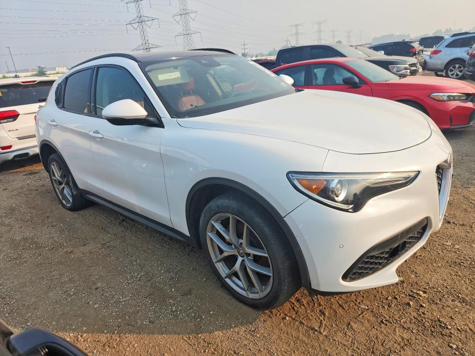 2018 Alfa romeo Stelvio VIN ZASFAKPN9J7B78607 COPART salvage auction — SIDE, Il - Certificate Of Title (P), sold $5,400 on 2026-08-06 (photo 4)