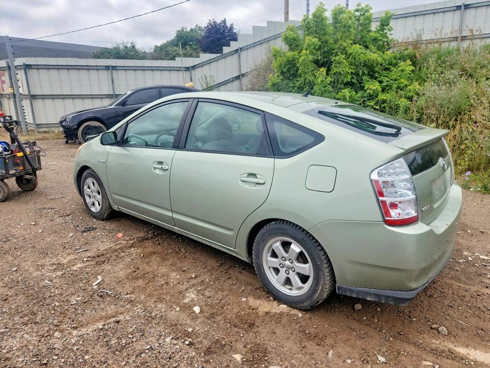 2006 Toyota Prius VIN JTDKB20U667513786 COPART salvage auction — FRONT END, MI - CERTIFICATE OF TITLE, sold $200 on 2026-07-22 (photo 2)