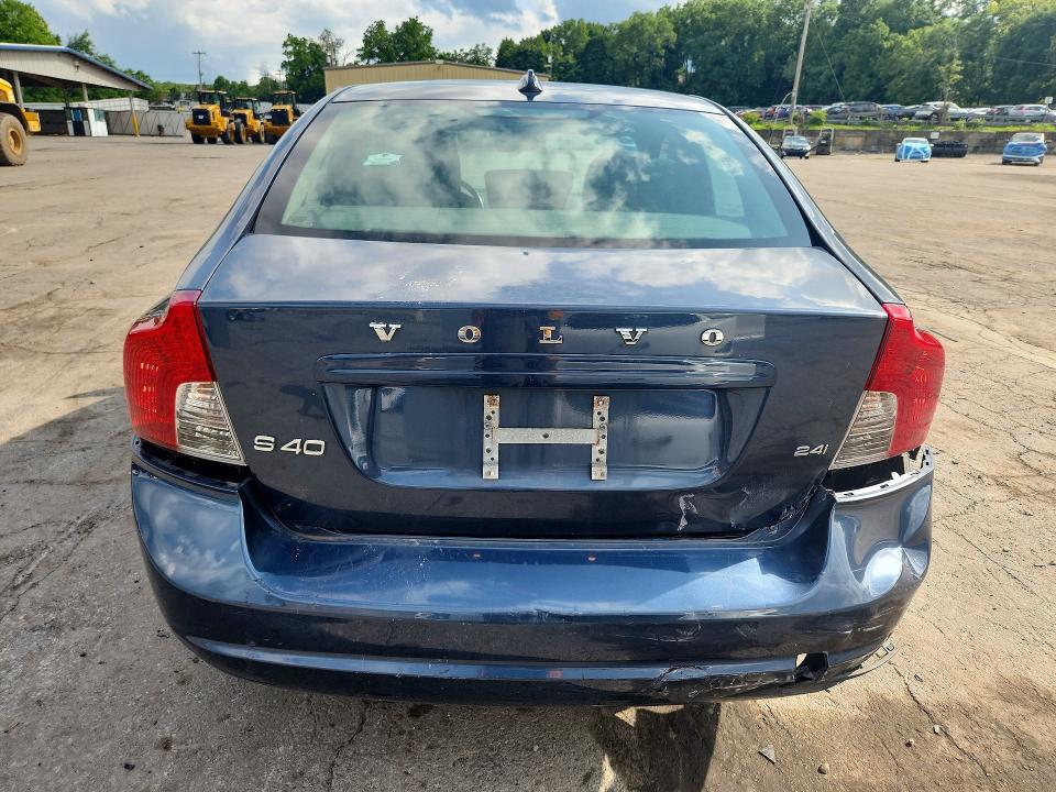 2010 Volvo S40 VIN YV1390MS2A2499821 COPART salvage auction — REAR END, NY - MV-907A SALVAGE CERTIFICATE, sold $475 on 2026-08-20 (photo 6)