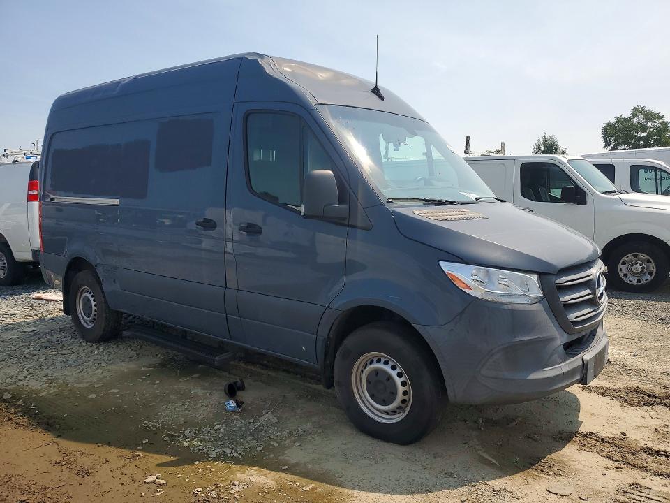 2019 Mercedes-benz Sprinter VIN WD4PF0CD1KP099276 COPART salvage auction — ROOF, Md - Certificate Of Title, sold $14,100 on 2026-07-28 (photo 4)
