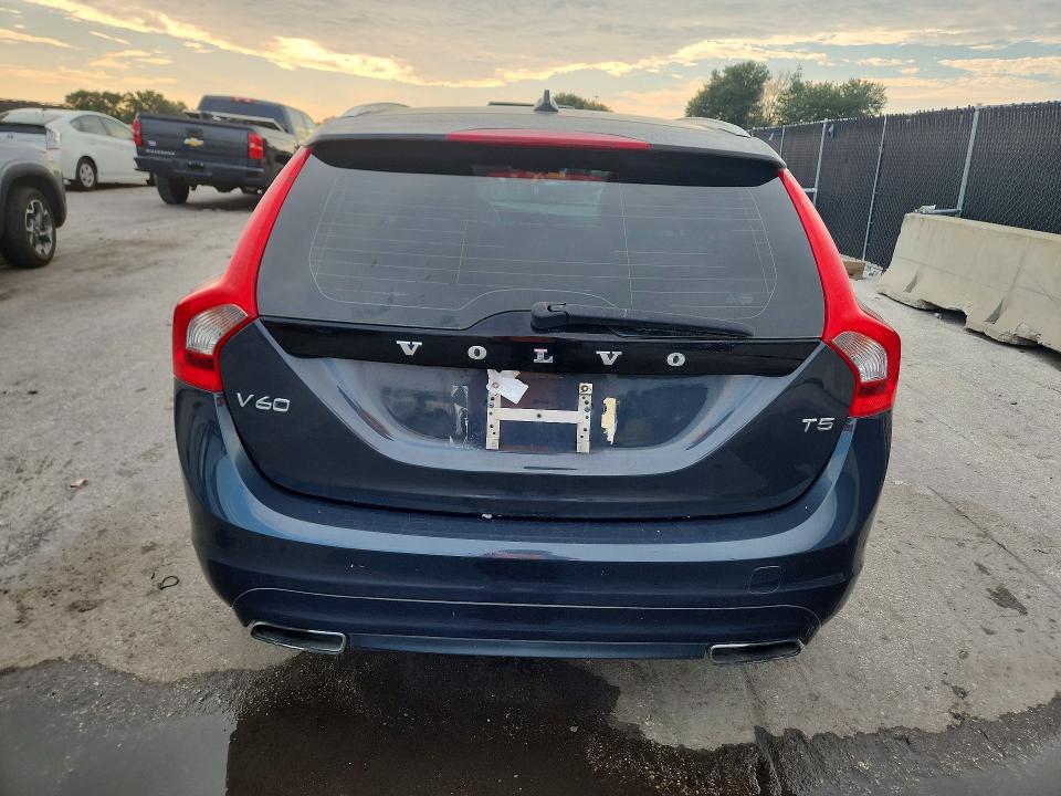 2015 Volvo V60 VIN YV126MEB2F1199574 COPART salvage auction — MINOR DENT/SCRATCHES, Fl - Certificate Of Title (P), sold $250 on 2026-07-21 (photo 6)