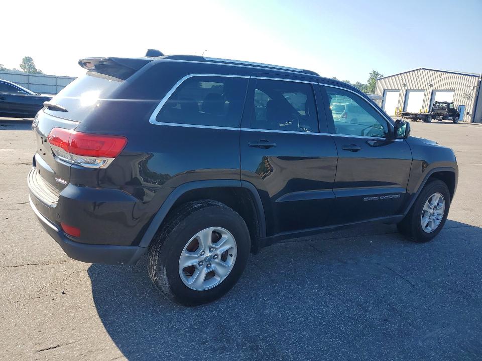 2017 Jeep Cherokee VIN 1C4RJFAG7HC818225 COPART salvage auction — MECHANICAL, VA - DEALER ONLY CLEAN TITLE (P), sold $3,800 on 2026-08-14 (photo 3)