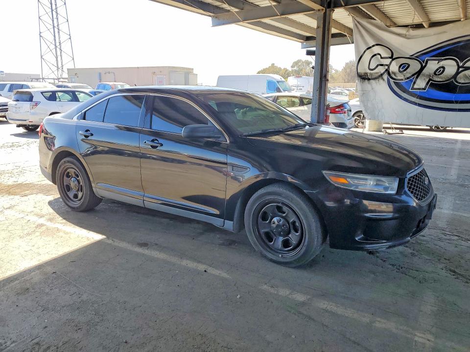 2015 Ford Taurus VIN 1FAHP2MK8FG163782 COPART salvage auction — MINOR DENT/SCRATCHES, Ca - Dis/Dlr/Exp Only Clean Title, sold $300 on 2026-07-30 (photo 4)