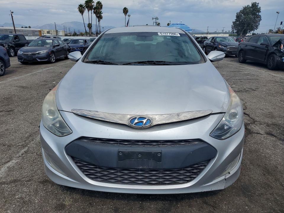 2011 Hyundai Sonata hybrid VIN KMHEC4A47BA000852 COPART salvage auction — FRONT END, CA - CERT OF TITLE-SALVAGED, sold $250 on 2026-07-24 (photo 5)