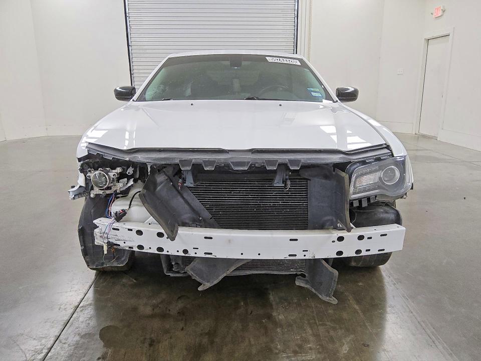 2022 Chrysler 300 VIN 2C3CCAAG1NH107572 COPART salvage auction — FRONT END, Tx - Certificate Of Title, sold $6,400 on 2026-07-16 (photo 5)