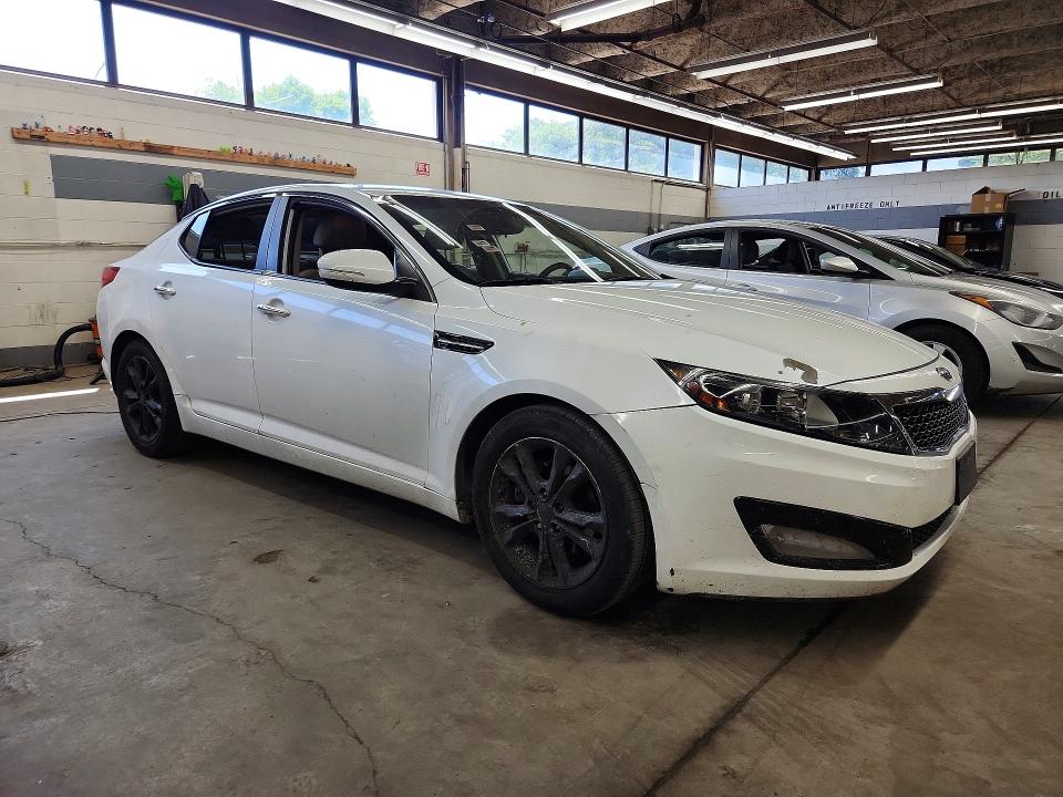 2012 Kia Optima VIN 5XXGN4A78CG007994 COPART salvage auction — MINOR DENT/SCRATCHES, Il - Certificate Of Title, sold $2,232 on 2026-07-27 (photo 4)
