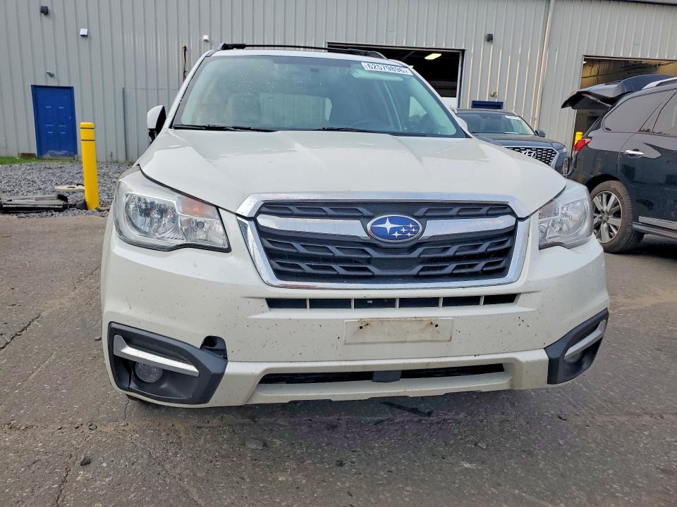 2017 Subaru Forester VIN JF2SJAGCXHH560747 COPART salvage auction — HAIL, Mn - Cert Of Title-Salvage, sold $575 on 2026-07-30 (photo 5)
