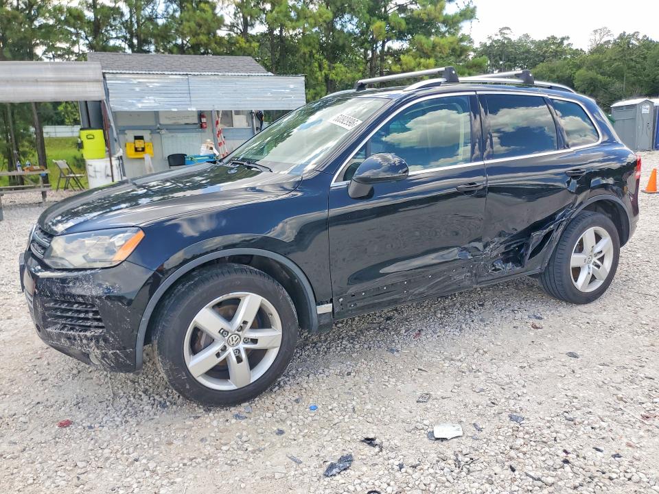 2013 Volkswagen Touareg VIN WVGEF9BP7DD002454 COPART salvage auction — SIDE, TX - SALVAGE VEHICLE TITLE, sold $650 on 2026-07-28 (photo 1)