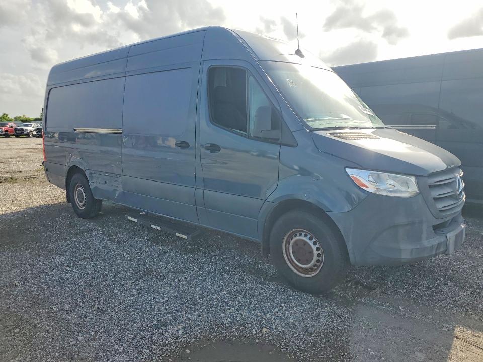 2019 Mercedes-benz Sprinter VIN WD4PF1CD7KP151936 COPART salvage auction — SIDE, TX - CERTIFICATE OF TITLE, sold $12,100 on 2026-07-28 (photo 4)