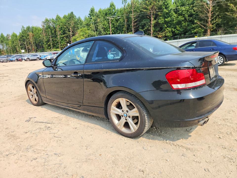 2010 BMW 1 series VIN WBAUP7C55AVK77564 COPART salvage auction — MINOR DENT/SCRATCHES, Tx - Certificate Of Title, sold $100 on 2026-08-04 (photo 2)