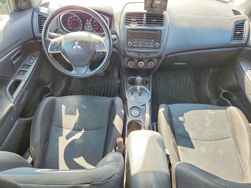 2015 Mitsubishi Outlander VIN 4A4AR3AU5FE040043 COPART salvage auction — HAIL, Ne - Dis/Dlr/Exp Only Salvage Title, sold $2,100 on 2026-08-25 (photo 8)
