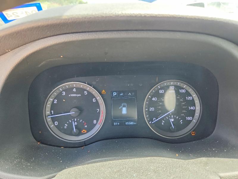 2017 Hyundai Tucson VIN KM8J23A45HU463804 COPART salvage auction — MINOR DENT/SCRATCHES, TX - CERTIFICATE OF TITLE, sold $2,200 on 2026-07-23 (photo 9)