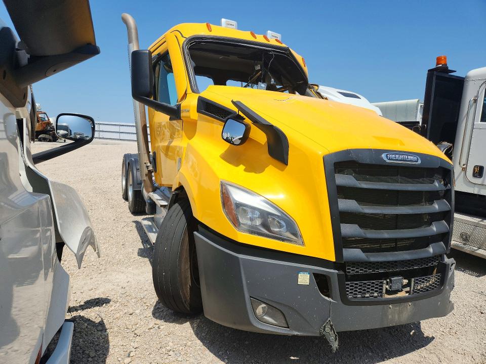 2024 Freightliner Cascadia VIN 3AKJHTDV9RDVG4338 COPART salvage auction — FRONT END, AZ - CERT OF TITLE - SALVAGE, sold $10,200 on 2026-08-13 (photo 4)