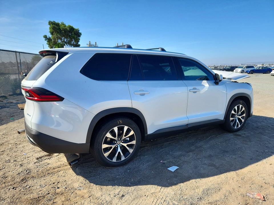 2026 Toyota Highlander VIN 5TDADAB50TS046713 COPART salvage auction — FRONT END, Ca - Salvage Certificate, sold $27,000 on 2026-09-25 (photo 3)