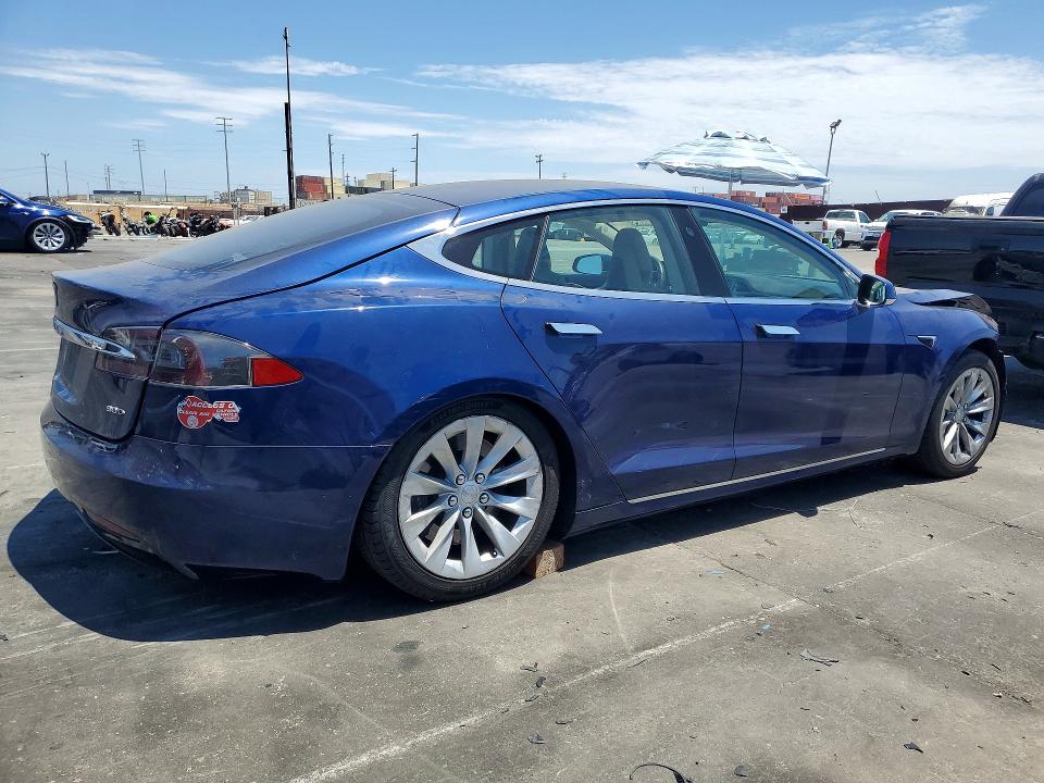 2017 Tesla Model s VIN 5YJSA1E22HF187566 COPART salvage auction — FRONT END, Ca - Dis/Dlr/Exp Only Clean Title, sold $225 on 2026-07-29 (photo 3)