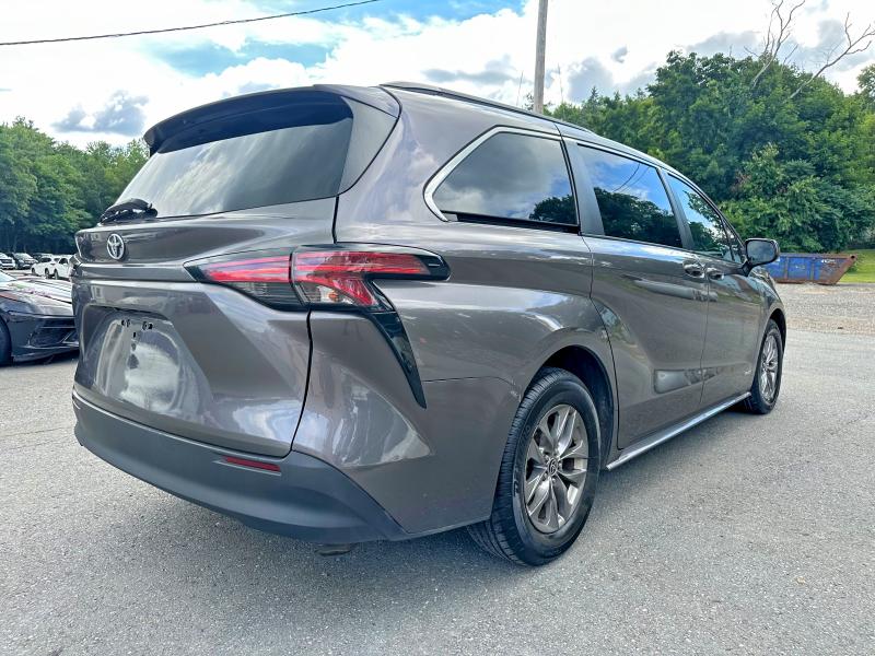 2021 Toyota Sienna VIN 5TDKRKEC2MS025577 COPART salvage auction — MINOR DENT/SCRATCHES, Fl - Certificate Of Title (P), sold $12,700 on 2026-07-17 (photo 3)