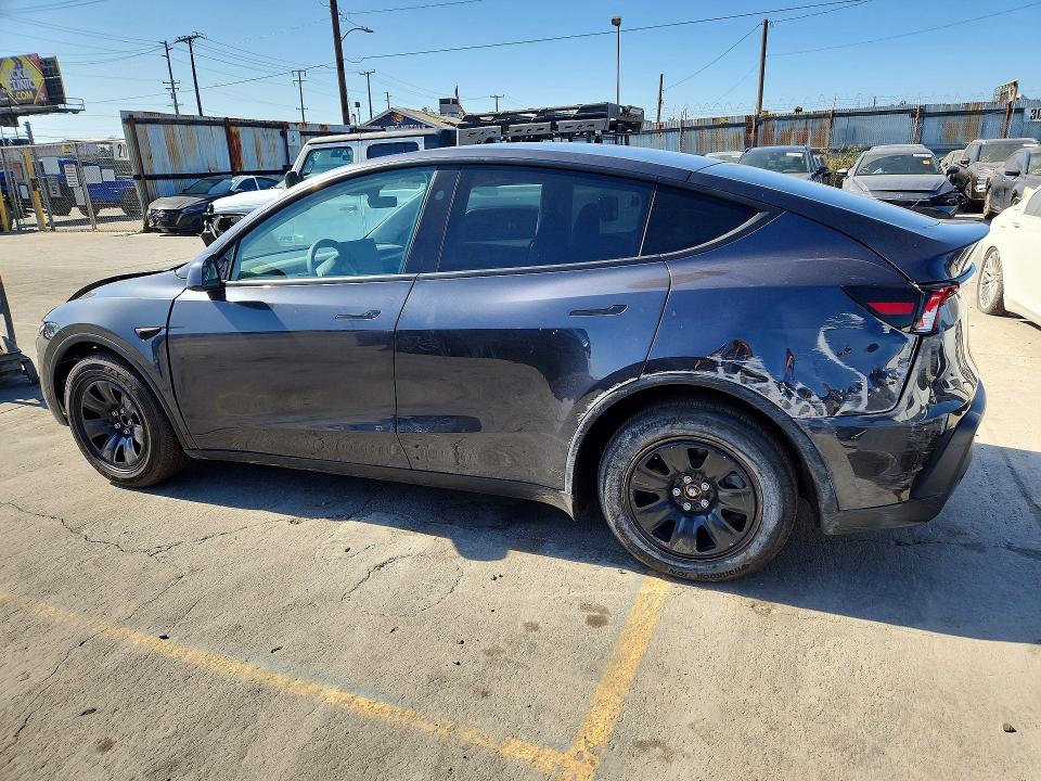 2026 Tesla Model y VIN 7SAYGDED3TA590105 COPART salvage auction — FRONT END, Salvage Title, sold $21,300 on 2026-07-29 (photo 2)