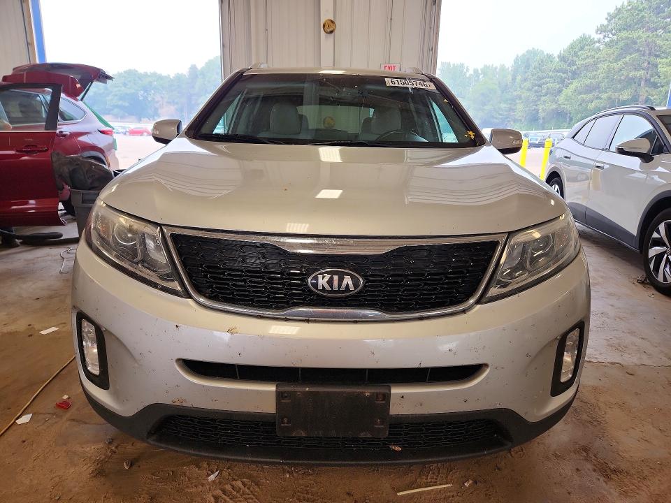 2015 Kia Sorento VIN 5XYKTCA69FG592327 COPART salvage auction — MECHANICAL, Mn - Certificate Of Title, sold $625 on 2026-07-28 (photo 5)