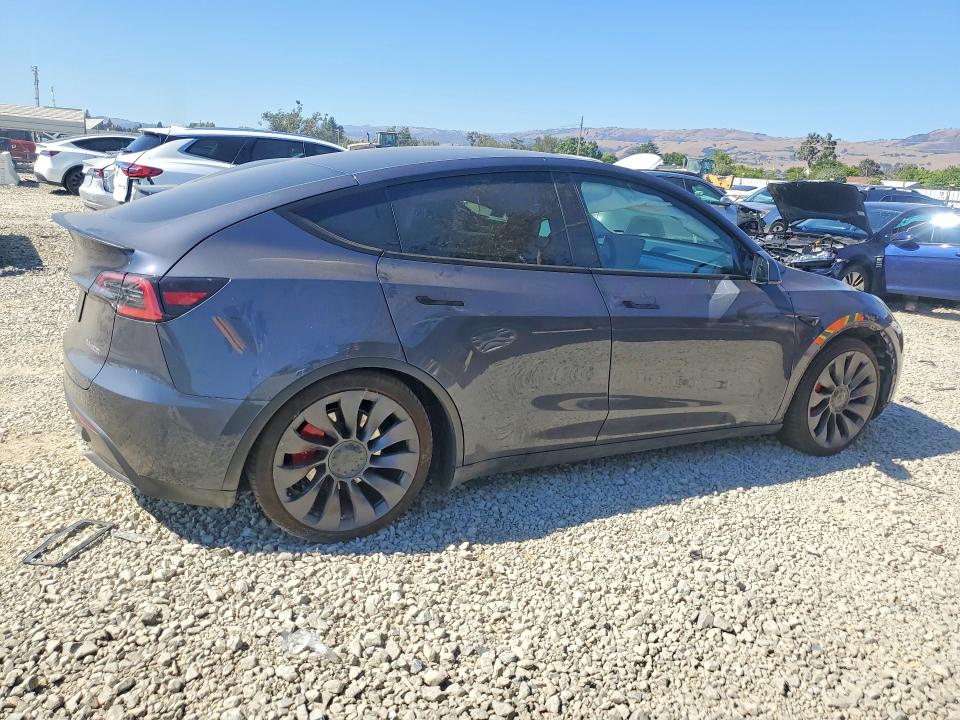 2023 Tesla Model y VIN 7SAYGDEF9PF737943 COPART salvage auction — UNDERCARRIAGE, Ca - Salvage Certificate, sold $10,400 on 2026-08-19 (photo 3)