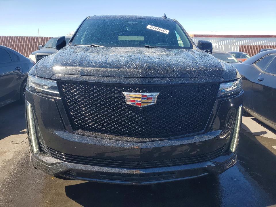 2023 Cadillac Escalade VIN 1GYS4EKL3PR545322 COPART salvage auction — MINOR DENT/SCRATCHES, NV - CERTIFICATE OF TITLE, sold $60,000 on 2026-07-28 (photo 5)