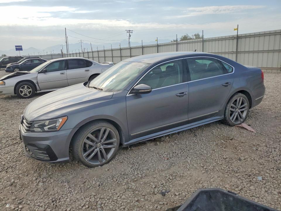 2016 Volkswagen Passat VIN 1VWAT7A3XGC051122 COPART salvage auction — MINOR DENT/SCRATCHES, Salvage Title, sold $450 on 2026-07-21 (photo 1)