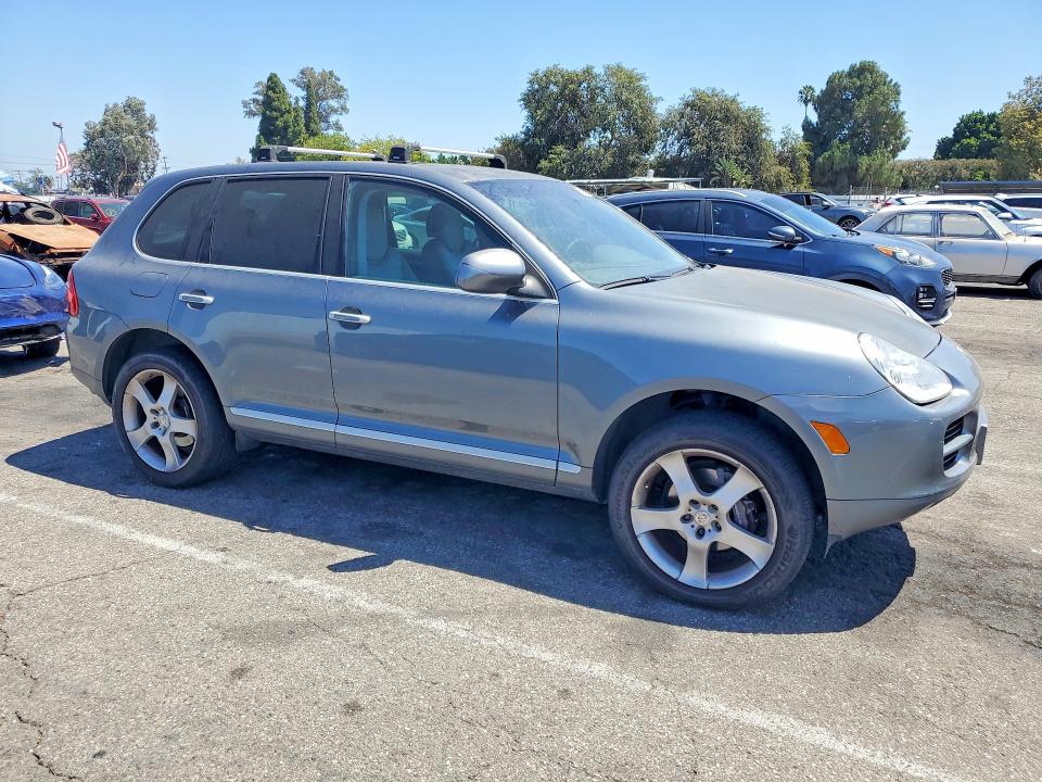 2005 Porsche Cayenne VIN WP1AA29P75LA21994 COPART salvage auction — NORMAL WEAR, CA - DIS/DLR/EXP ONLY CLEAN TITLE, sold $400 on 2026-08-07 (photo 4)