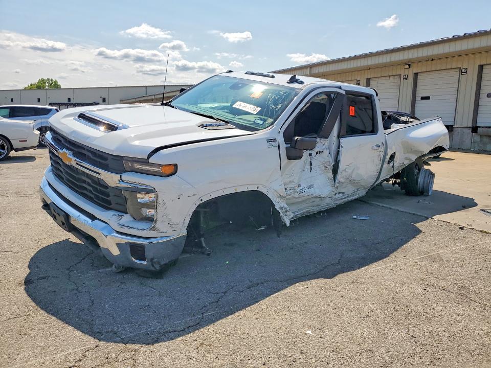 2026 Chevrolet Silverado VIN 1GC4KTEY9TF278781 — COPART salvage auction photo