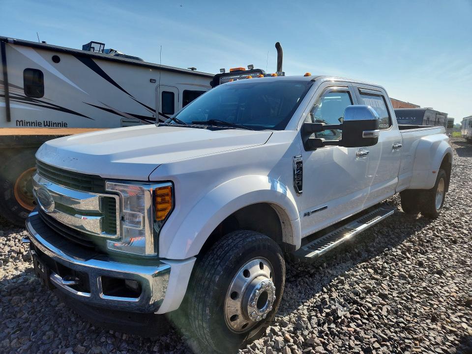 2017 Ford F450 VIN 1FT8W4DT4HEE29749 — COPART salvage auction photo