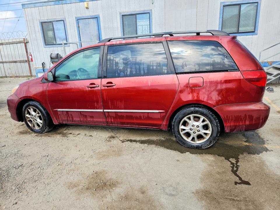 2005 Toyota Sienna VIN 5TDZA22C95S371198 COPART salvage auction — MINOR DENT/SCRATCHES, Ca - Dis/Dlr/Exp Only Clean Title (P), sold $775 on 2026-07-20 (photo 2)