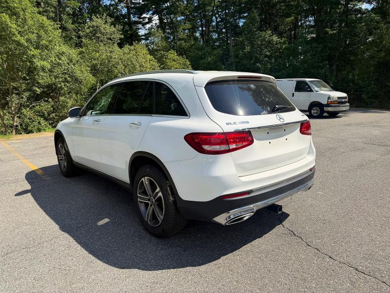 2019 Mercedes-benz Glc VIN WDC0G4KB4KV136679 COPART salvage auction — MINOR DENT/SCRATCHES, Ma - Certificate Of Title (P), sold $9,900 on 2026-07-29 (photo 3)