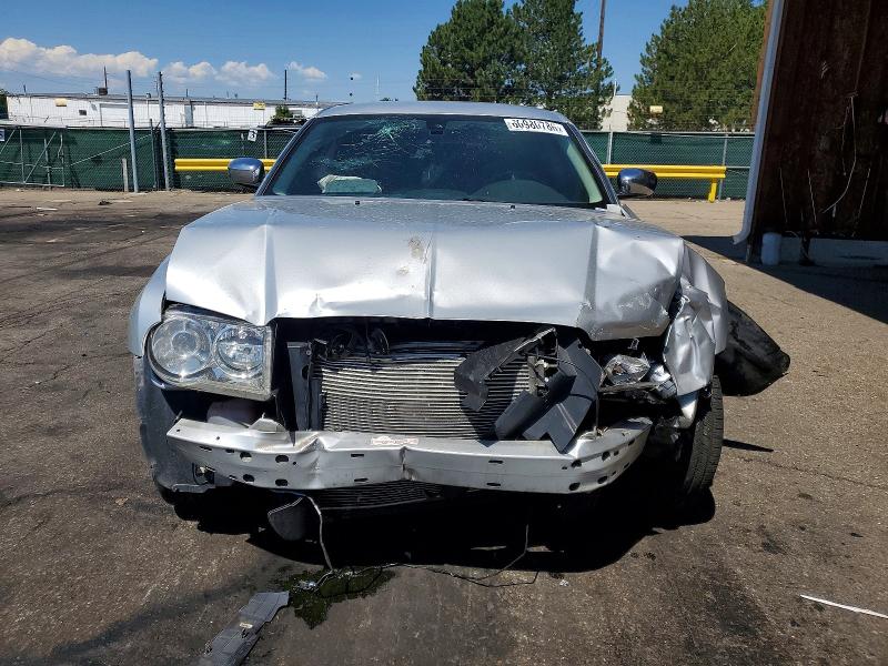 2010 Chrysler 300c VIN 2C3CA6CT5AH279692 COPART salvage auction — FRONT END, Co - Public - Salvage Title, sold $1,300 on 2026-09-03 (photo 5)