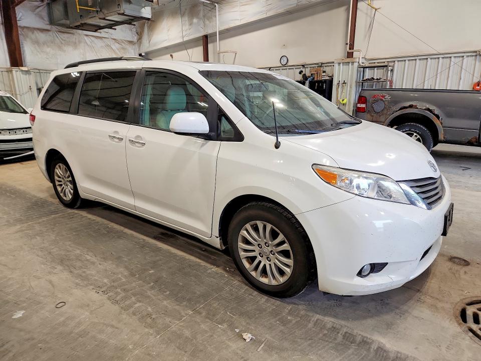 2014 Toyota Sienna VIN 5TDYK3DC2ES411942 COPART salvage auction — HAIL, Wi - Certificate Of Title, sold $300 on 2026-07-29 (photo 4)