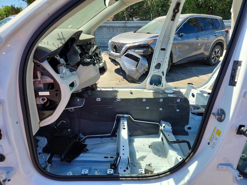 2025 Volvo Xc90 VIN YV4H60JG2S1389571 COPART salvage auction — STRIPPED, Ca - Certificate Of Title, sold $10,200 on 2026-08-06 (photo 7)