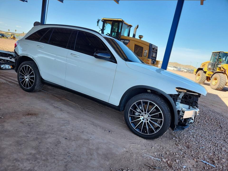 2017 Mercedes-benz Glc VIN WDC0G4JB0HF174382 COPART salvage auction — WATER/FLOOD, Az - Cert Of Title - Salvage, sold $5,800 on 2026-08-11 (photo 4)