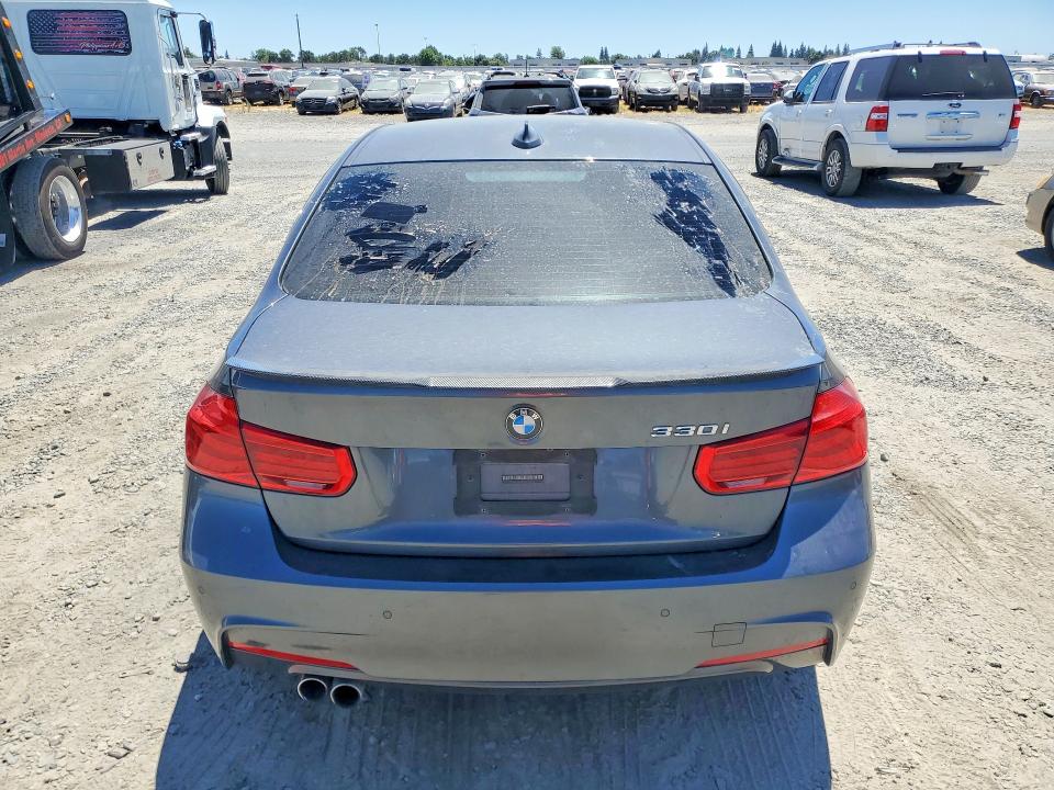 2018 BMW 3er VIN WBA8B9G58JNU99523 COPART salvage auction — FRONT END, Ca - Dis/Dlr/Exp Only Clean Title, sold $15 on 2026-07-21 (photo 6)