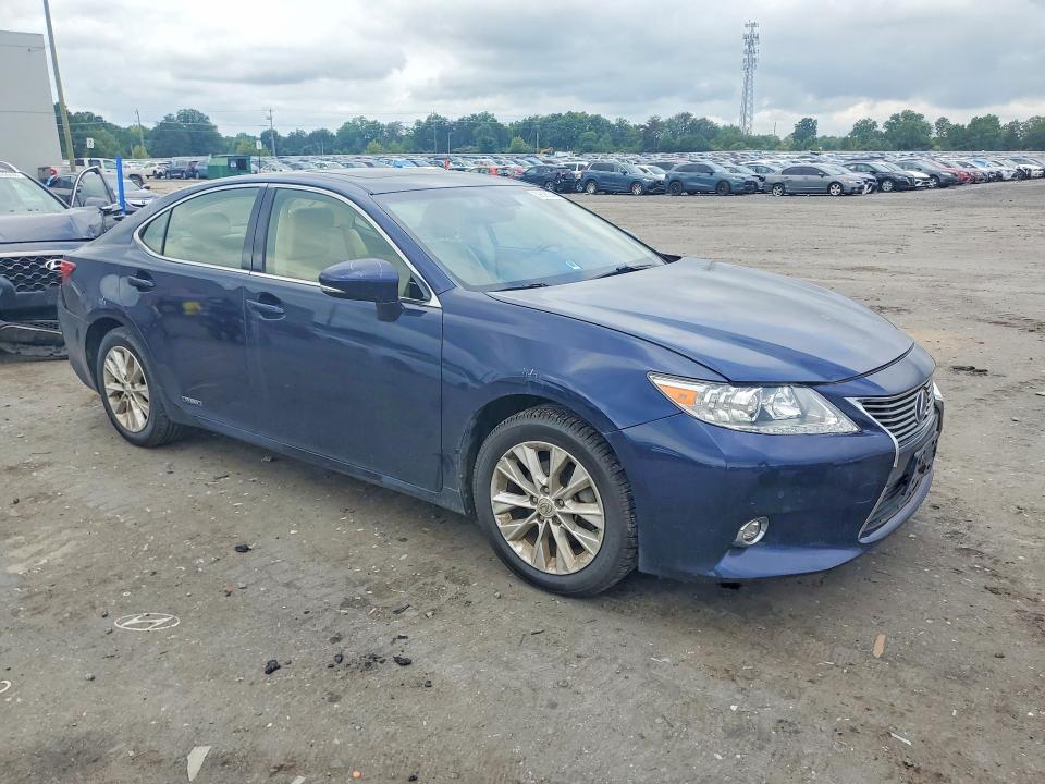 2015 Lexus ES VIN JTHBW1GGXF2095677 COPART salvage auction — REAR END, Va - Cert Of Title - Salvage, sold $5,400 on 2026-07-22 (photo 4)