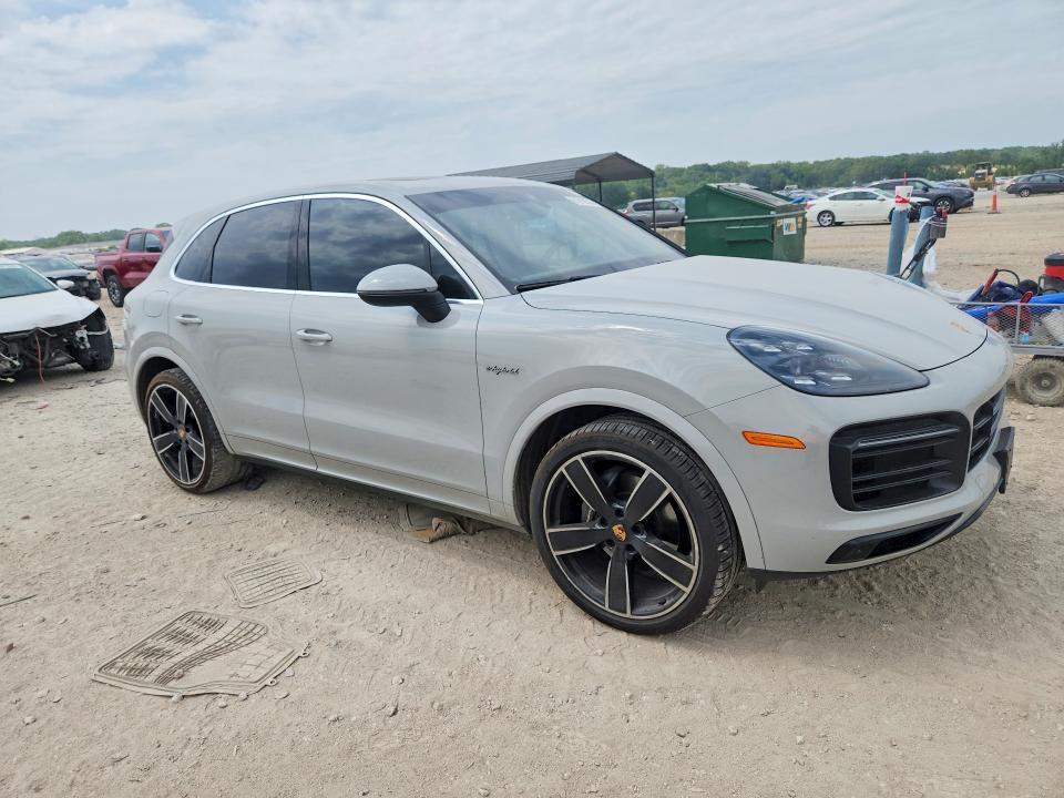 2022 Porsche Cayenne VIN WP1AE2AY0NDA26599 COPART salvage auction — NORMAL WEAR, Mo - Dealer Only Clean Title, sold $34,250 on 2026-07-30 (photo 4)