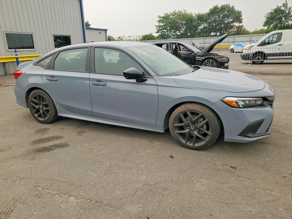 2024 Honda Civic VIN 2HGFE2F50RH585084 COPART salvage auction — MINOR DENT/SCRATCHES, Mt - Certificate Of Title, sold $1,200 on 2026-07-28 (photo 4)