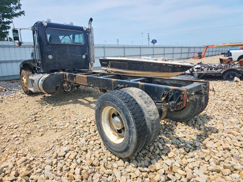 2021 Peterbilt 337 VIN 2NP2HJ7X4MM732496 COPART salvage auction — ROOF, PA - CERTIFICATE OF SALVAGE, sold $775 on 2026-07-30 (photo 3)