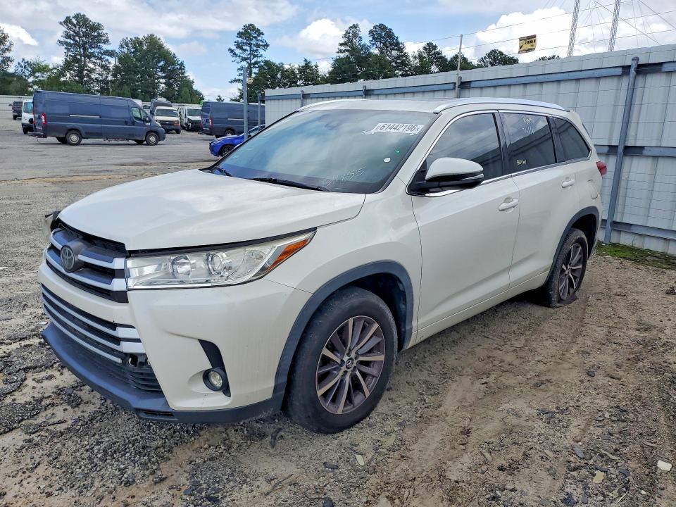 2017 Toyota Highlander VIN 5TDKZRFH1HS511855 COPART salvage auction — FRONT END, Va - Certificate Of Title (P), sold $6,100 on 2026-07-27 (photo 1)