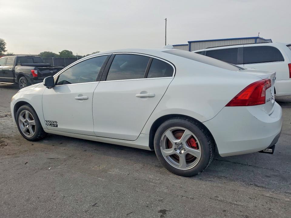 2012 Volvo S60 VIN YV1622FS5C2031188 COPART salvage auction — MECHANICAL, Fl - Cert Of Title Slvg Rebuildable, sold $325 on 2026-08-11 (photo 2)