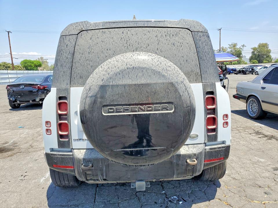 2023 Land rover Defender VIN SALE27EU6P2202823 COPART salvage auction — MINOR DENT/SCRATCHES, Salvage Title, sold $5,000 on 2026-07-27 (photo 6)