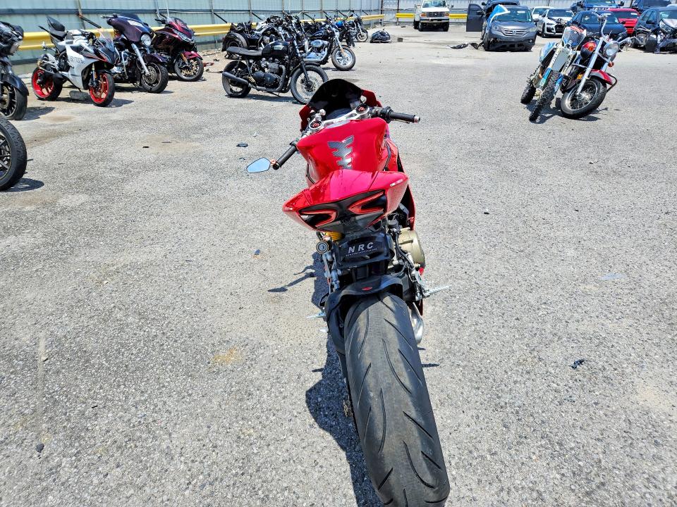 2012 Ducati 620 VIN ZDM14BPW1CB004344 COPART salvage auction — FRONT END, LA - CERT OF TITLE-SALVAGE, sold $3,300 on 2026-07-16 (photo 4)